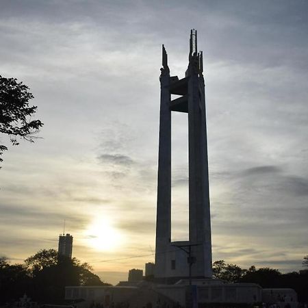 Royale Parc Inn & Suites Quezon City Kültér fotó